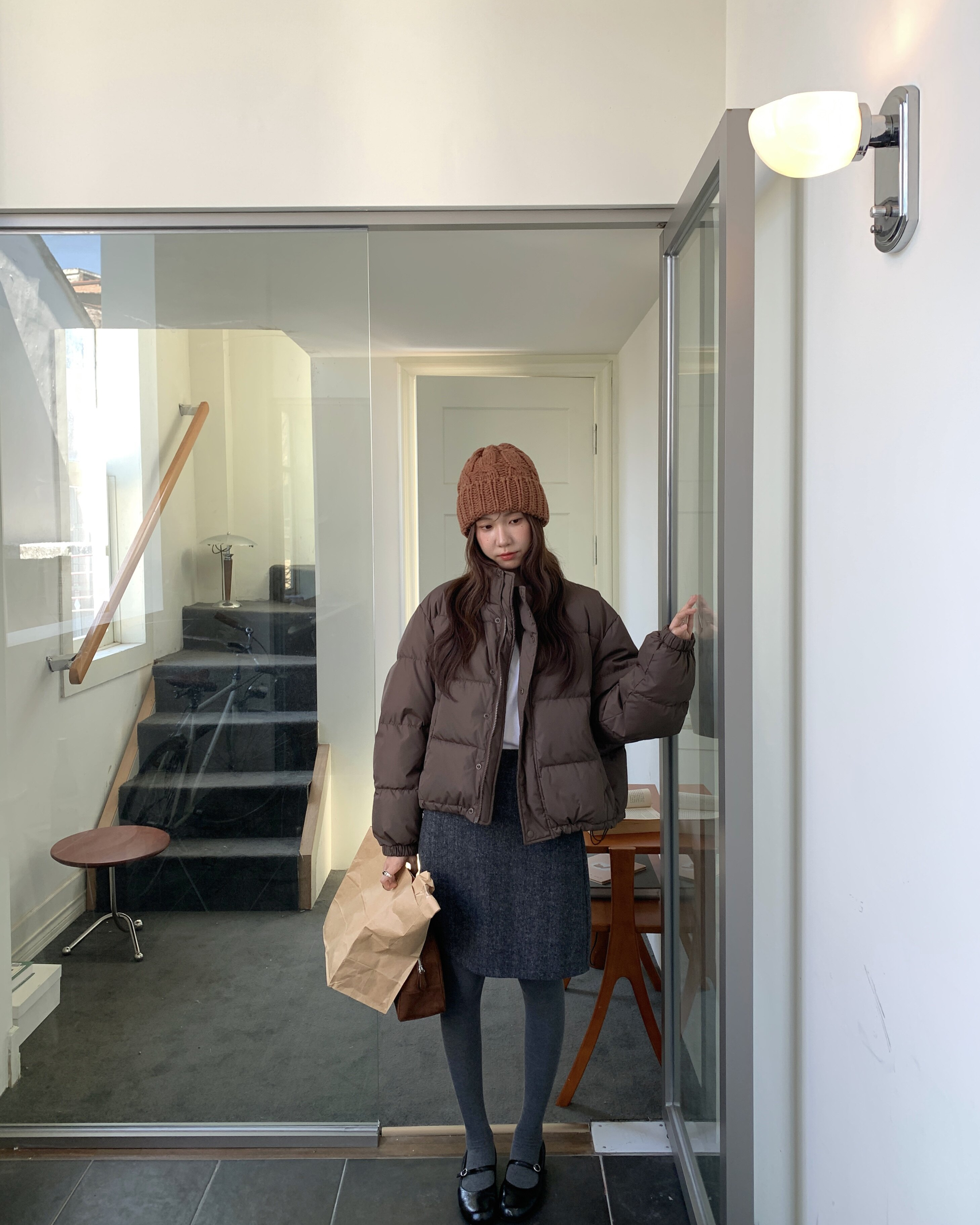 Cable Knit Beanie in Caramel — AREUMIEUR, look 6