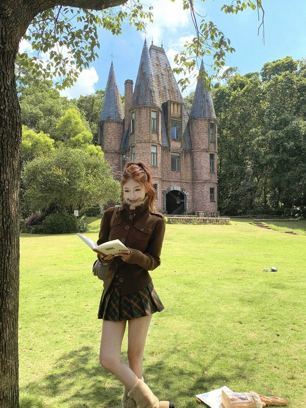 Collar Jacket in Brown, plush collar jacket — AREUMIEUR, look 4