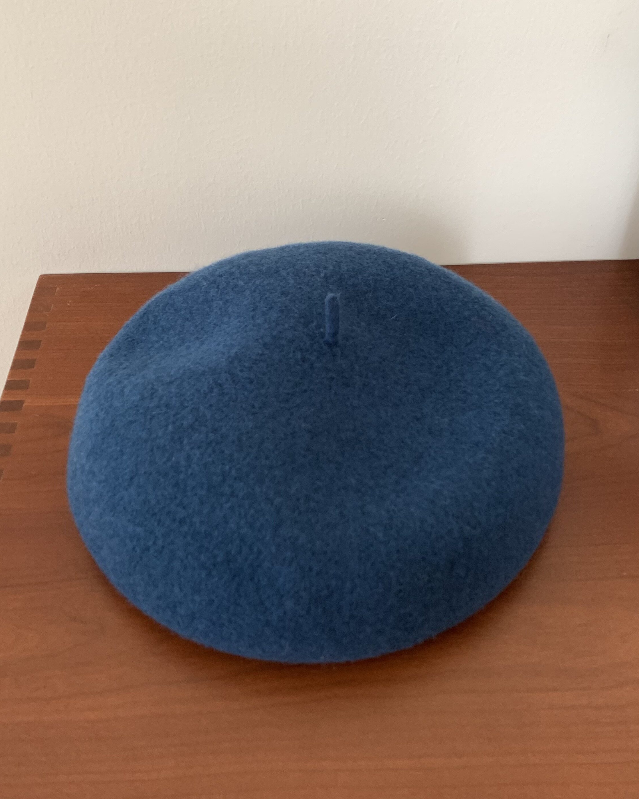 Painter Wool Beret in Peacock Blue, classic wool beret — AREUMIEUR, detail 1