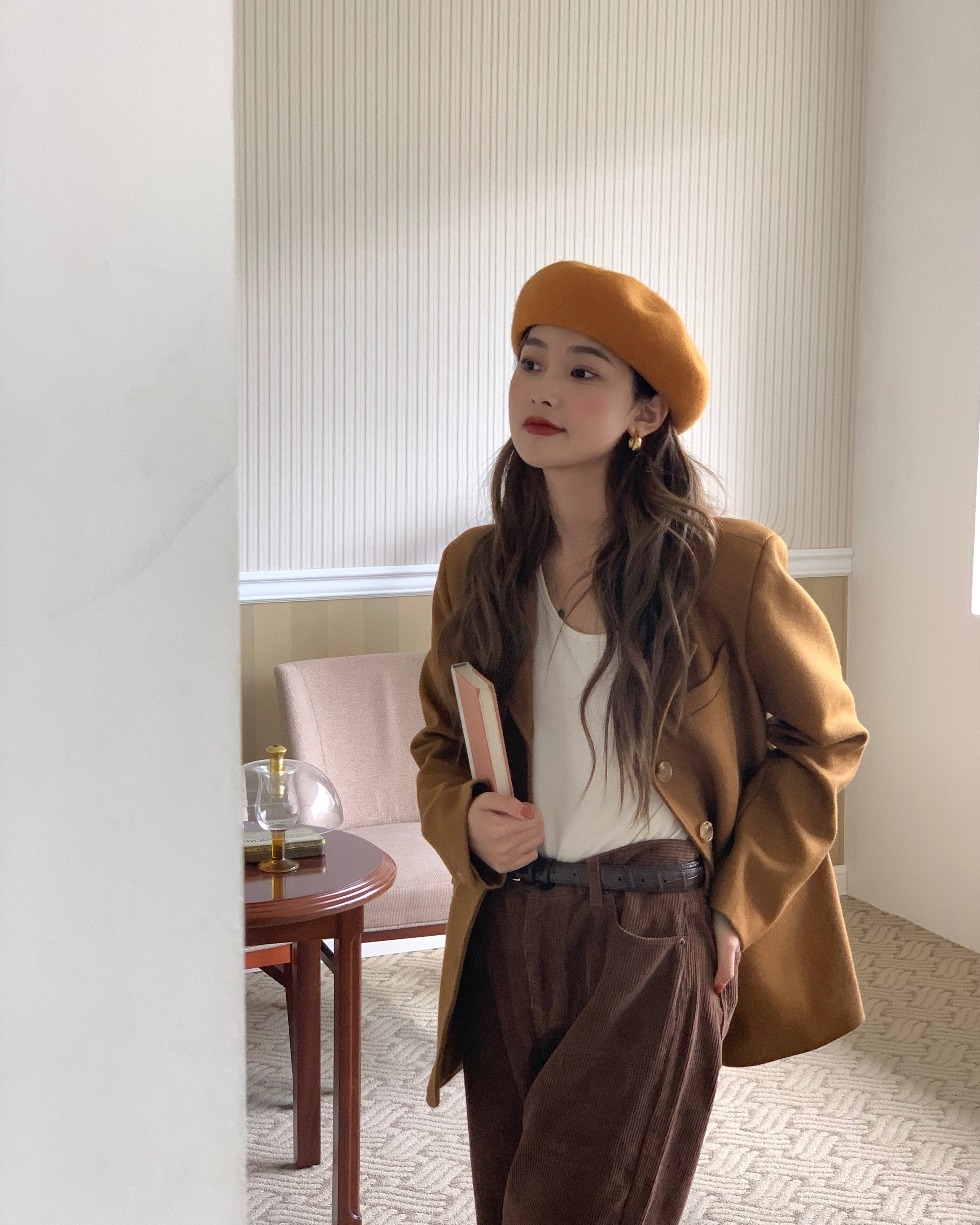 Painter Wool Beret in Pumpkin, classic wool beret — AREUMIEUR, look 6